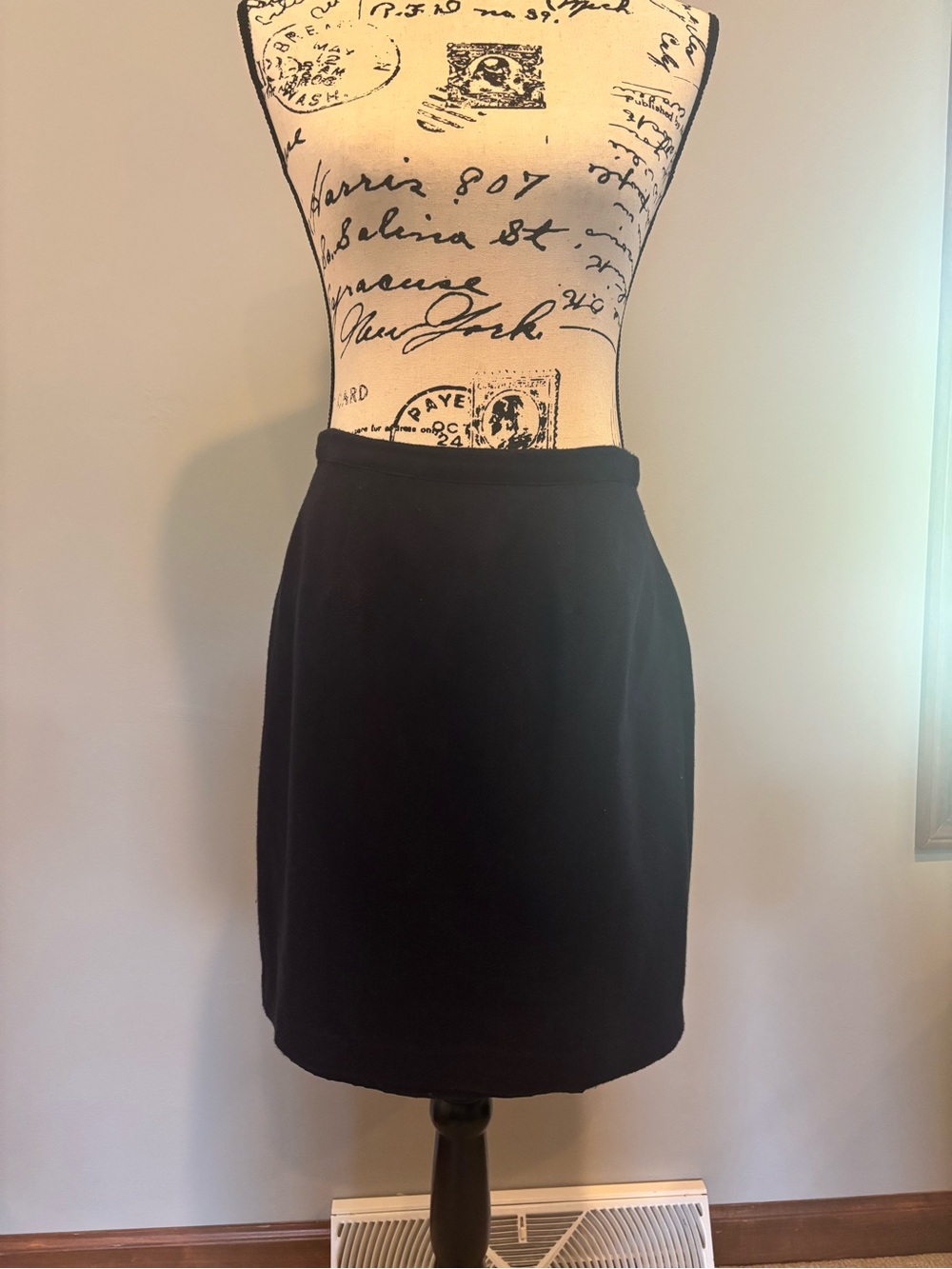 Women's Dark Navy Blue Pencil Skirt - Sleek Office Staple